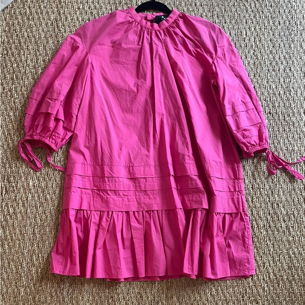 Relaxed Fuchsia Mini Dress with Ruffle Hem